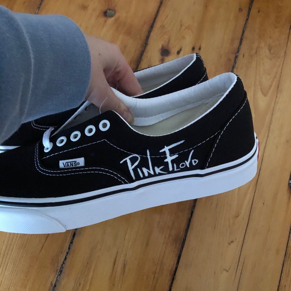 CUSTOM SHOES - Picture 13 of 15